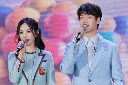 最新圈内小料爆料,揭秘明星幕后故事与真实情感  第1张